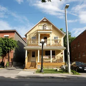 https://ottawa-backpackers-inn.ottawa-hotel.net